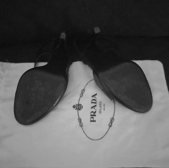Prada - Picture 5 of 6